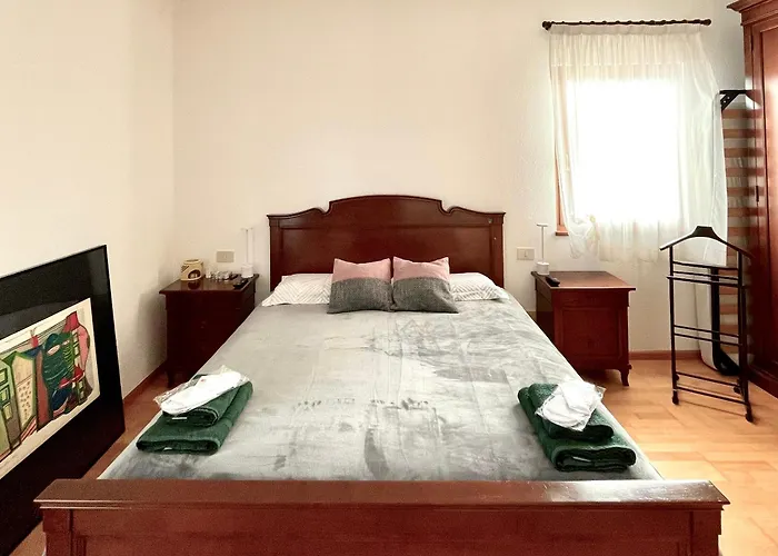 La Dimora Homestay *